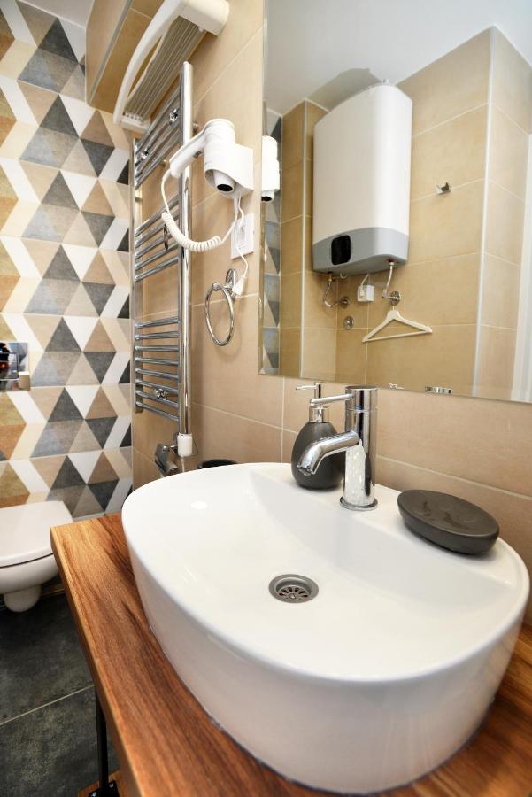 River&Bike Apartment With Free Electric Bike ベオグラード エクステリア 写真