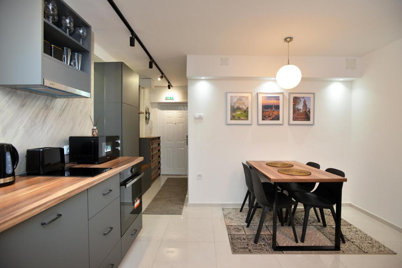 River&Bike Apartment With Free Electric Bike ベオグラード エクステリア 写真