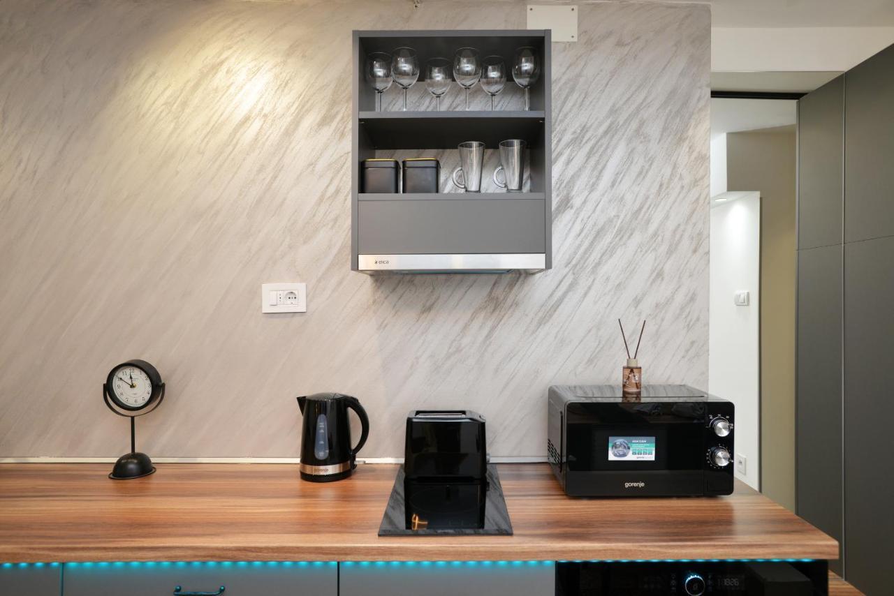 River&Bike Apartment With Free Electric Bike ベオグラード エクステリア 写真